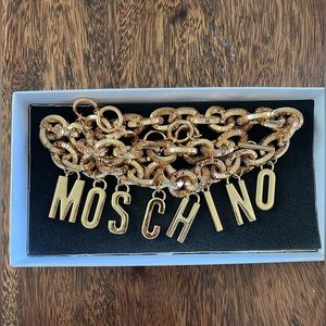 Authentic Moschino belt chain in gold color